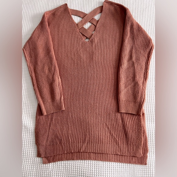 Dusty rose v-neck knit sweater - Picture 1 of 5
